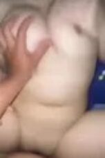 Penjaga Warung Malu Malu Tetek di remas